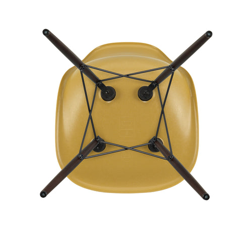 Cadeira Eames em Fibra de Vidro DSW / Ácer Escuro